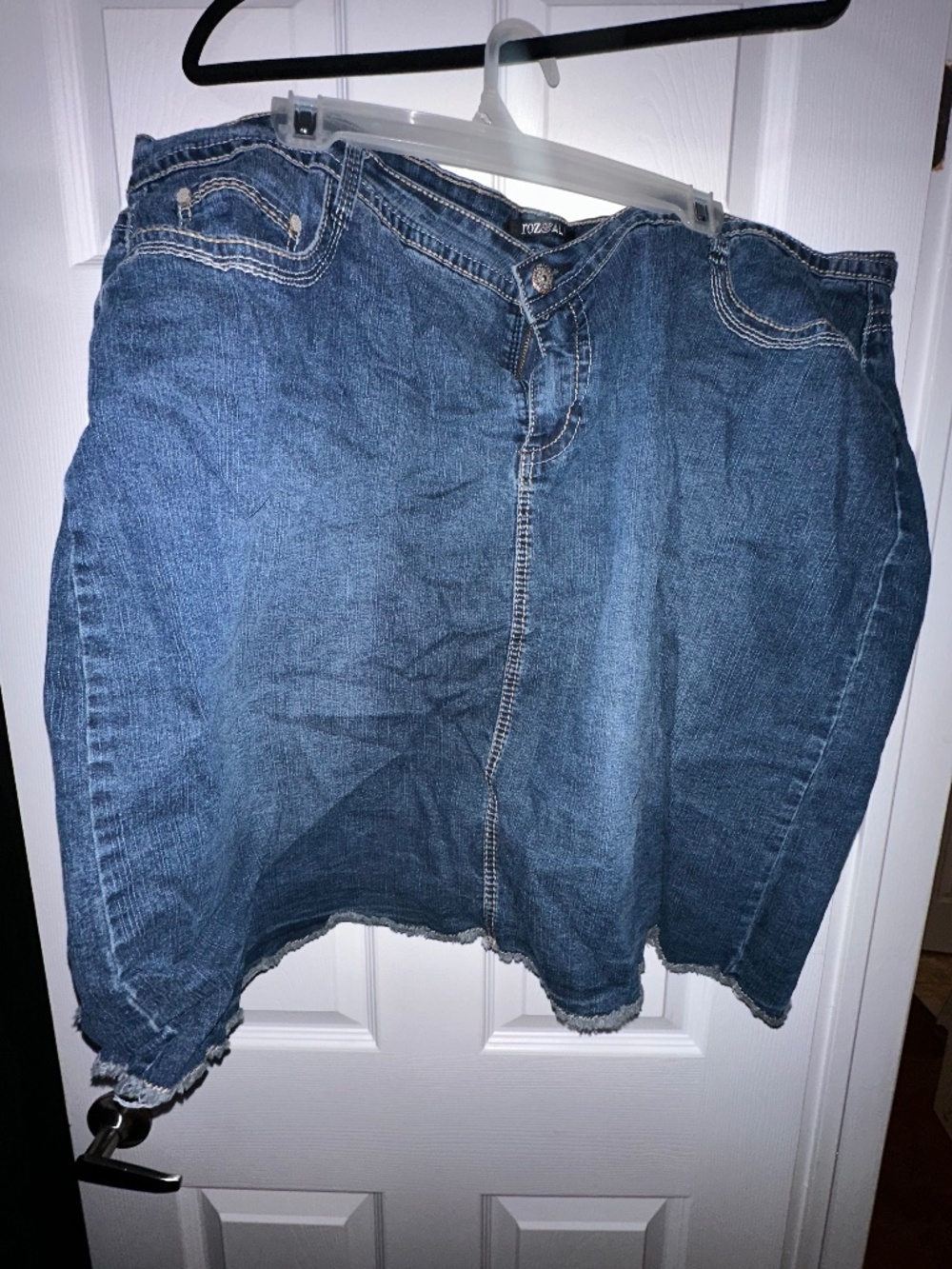 Roz & Ali Denim Skirt Size 22 Frayed Hem Stretch Jean Skirt